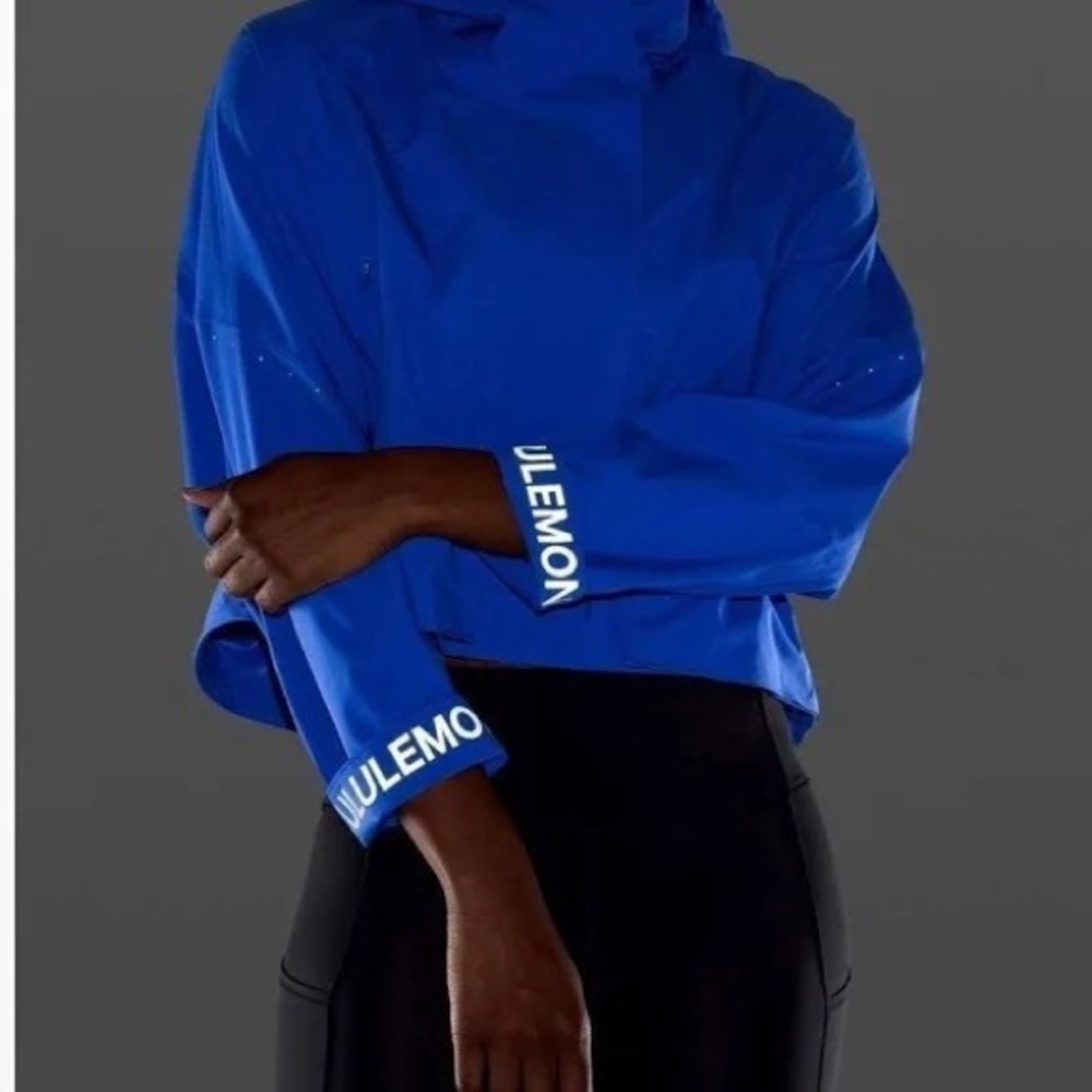 Lululemon Rain Chaser in Wild Bluebell